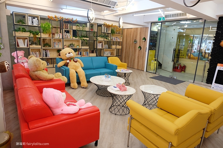 牛胖の手作鹽可頌。每日限量、出爐秒殺!爆餡「極黑起司鹽可頌」、想吃記得先預訂! @蹦啾♥謝蘿莉 La vie heureuse