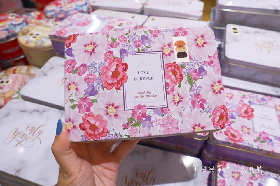 愛威鐵盒餅乾新竹巨城快閃店開跑!超人氣涮嘴曲奇餅乾聖誕鐵盒強勢回歸,新竹人買起來