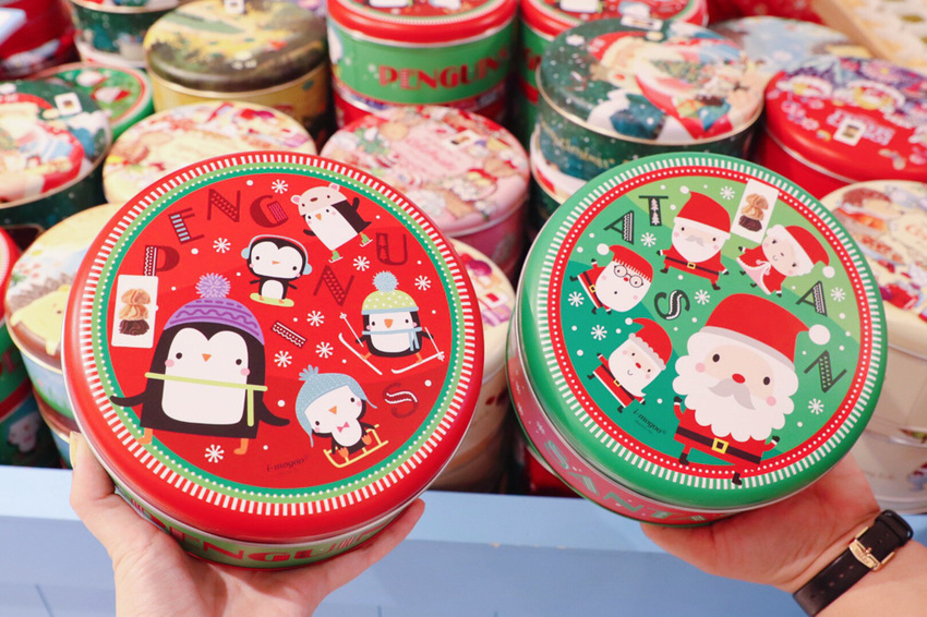新竹巨城週年慶開跑！愛威鐵盒曲奇餅乾強勢回歸，超人氣涮嘴曲奇餅乾推出聖誕節限定盒款
