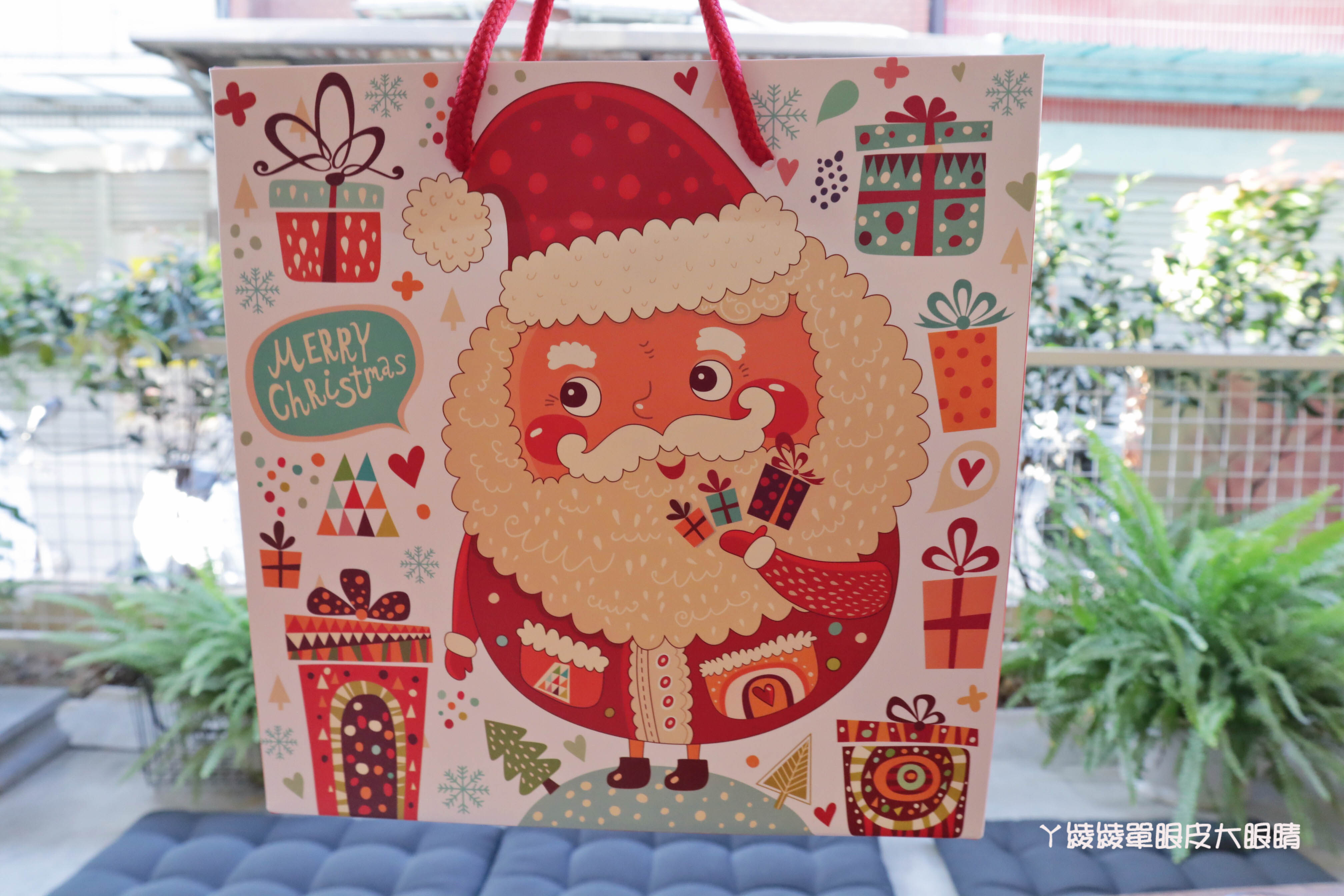 愛威鐵盒餅乾新竹巨城快閃店開跑!超人氣涮嘴曲奇餅乾聖誕鐵盒強勢回歸,新竹人買起來