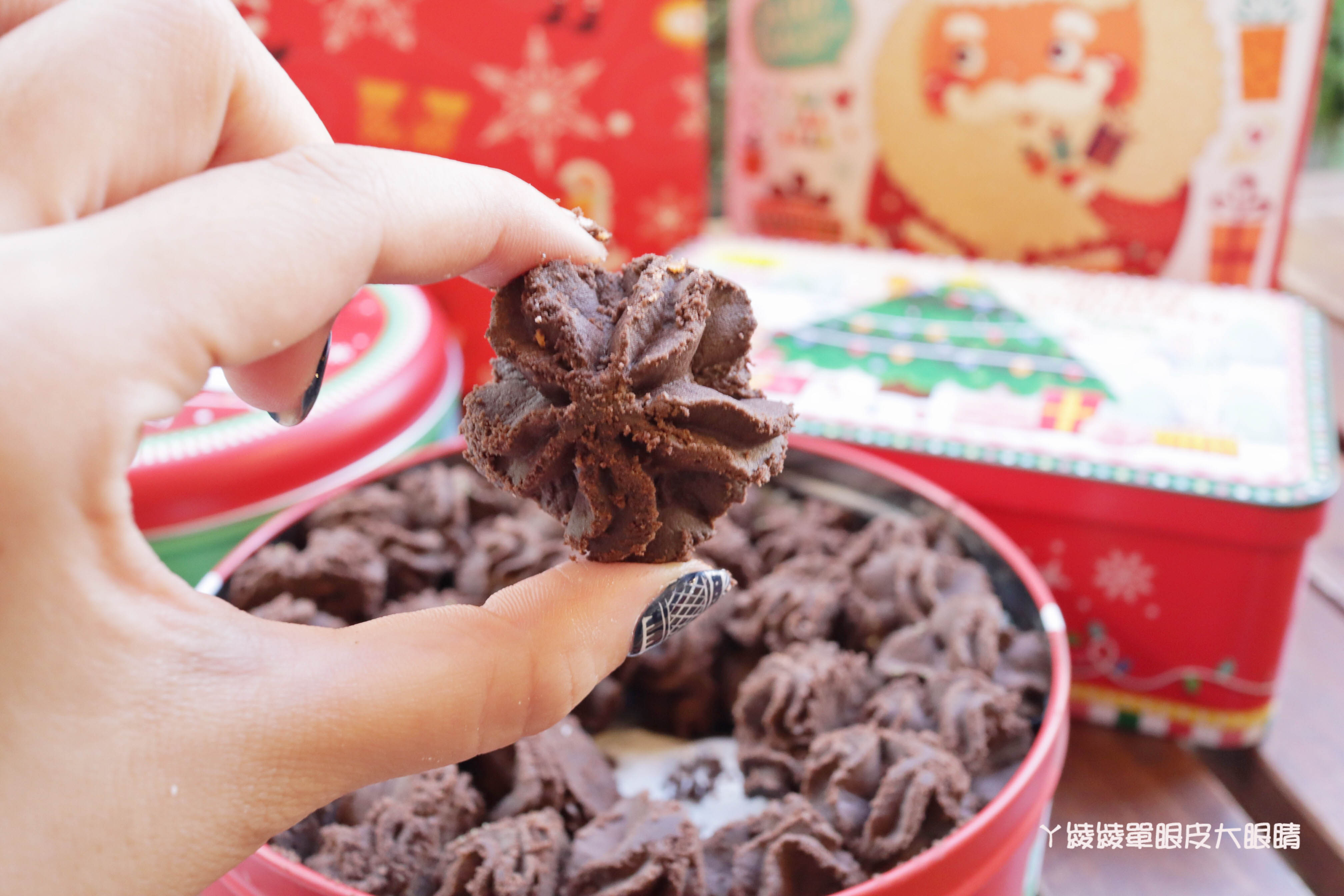 愛威鐵盒餅乾新竹巨城快閃店開跑！超人氣涮嘴曲奇餅乾聖誕鐵盒強勢回歸，新竹人買起來