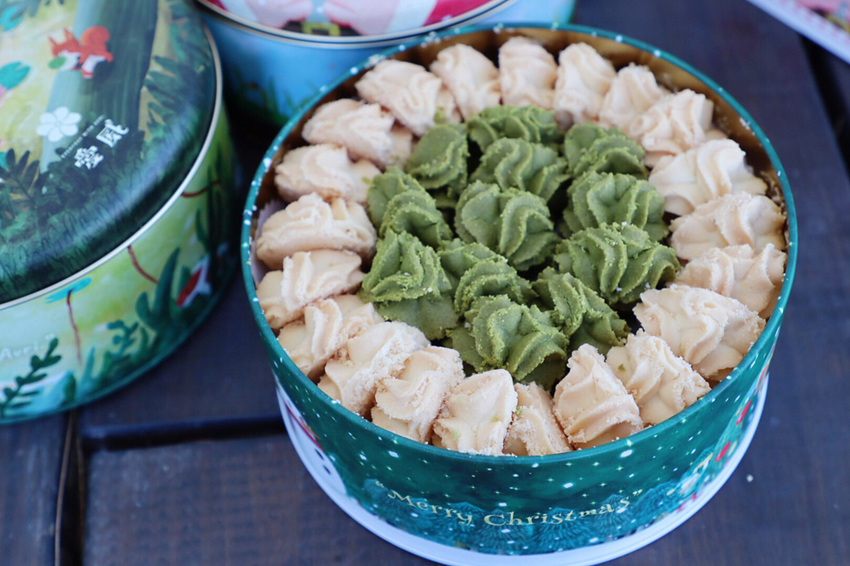 新竹巨城週年慶開跑！愛威鐵盒曲奇餅乾強勢回歸，超人氣涮嘴曲奇餅乾推出聖誕節限定盒款