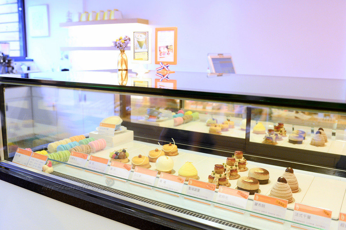 【美食】台中。西區《Belle Journée 貝爵妮法式點心坊》精誠商圈下午茶 - 卡琳。摸魚兒趣