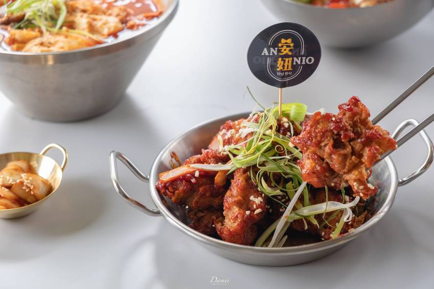 source: imgur.com 高雄楠梓|Annio安妞韓食-花香滿溢,宛如花店般的韓式料理店