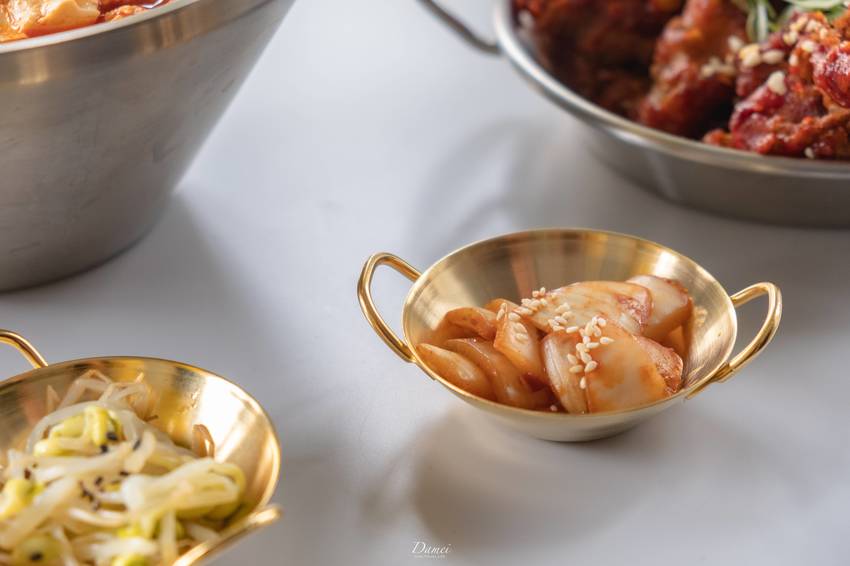 source: imgur.com 高雄楠梓|Annio安妞韓食-花香滿溢,宛如花店般的韓式料理店