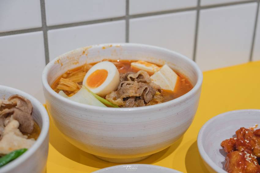 台北東區美食｜安妞韓辣燙-台式煮法、韓式湯頭，飽足感十足的韓式麻辣燙
