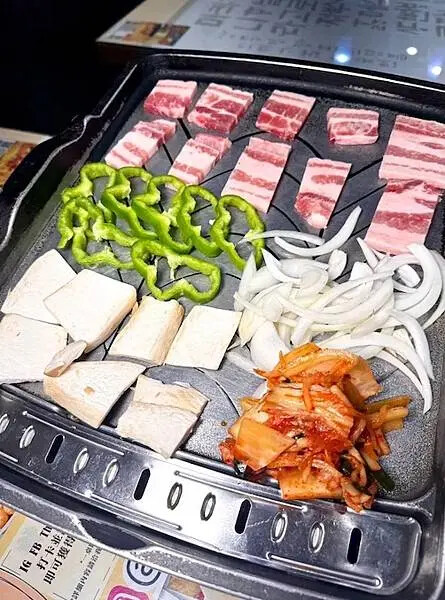 台中北屯區-非常石鍋-必吃韓式料理-體驗韓服 台中北屯區-非常石鍋-必吃韓式料理-體驗韓服