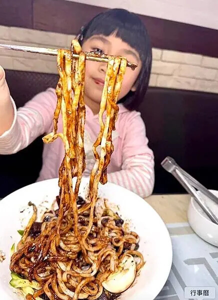 台中北屯區-非常石鍋-必吃韓式料理-體驗韓服 台中北屯區-非常石鍋-必吃韓式料理-體驗韓服