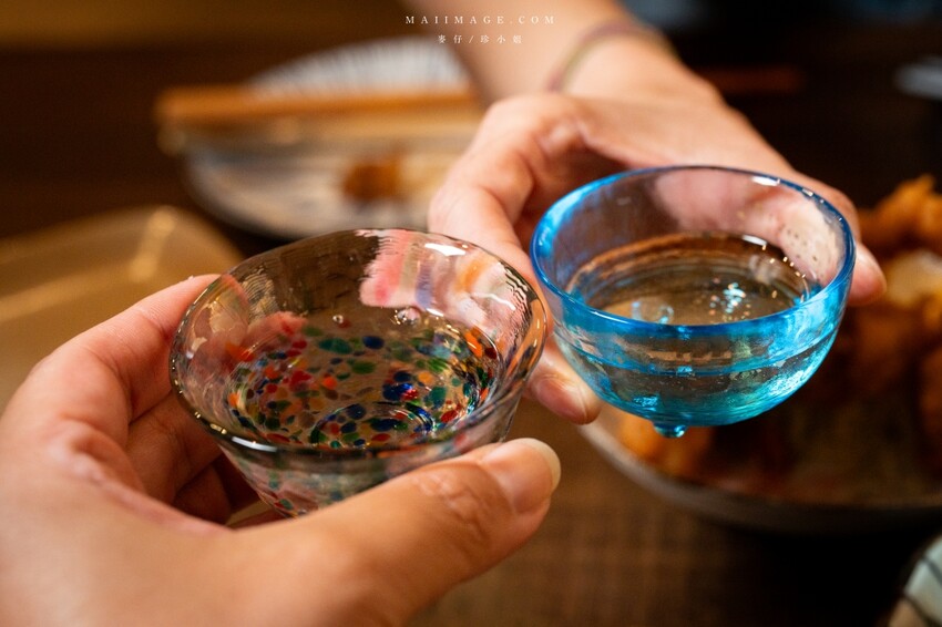 新北市永和區永和美食｜四貝串燒居酒屋～職人串燒料理美味程度滿點，越晚氣氛越棒，三五好友聚餐選這間準沒錯、永安市場