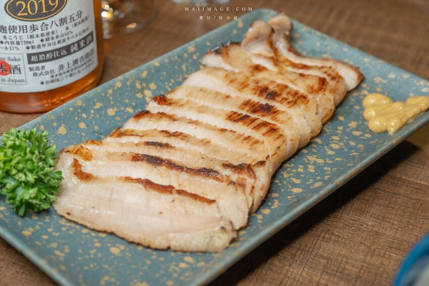 新北市永和區永和美食｜四貝串燒居酒屋～職人串燒料理美味程度滿點，越晚氣氛越棒，三五好友聚餐選這間準沒錯、永安市場