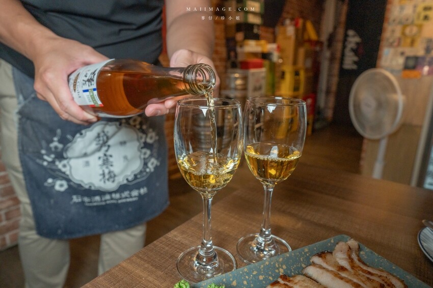 新北市永和區永和美食｜四貝串燒居酒屋～職人串燒料理美味程度滿點，越晚氣氛越棒，三五好友聚餐選這間準沒錯、永安市場