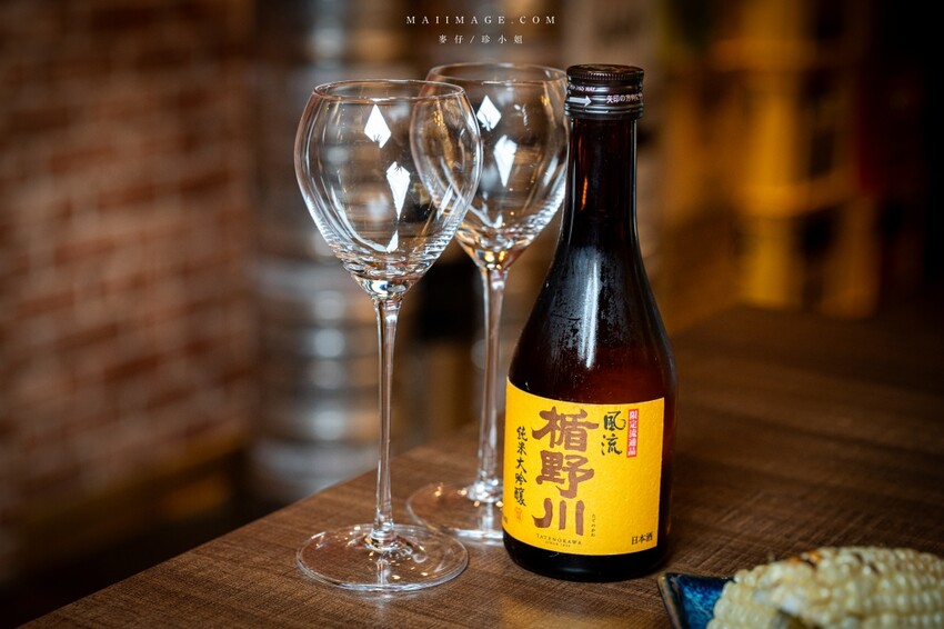 新北市永和區永和美食｜四貝串燒居酒屋～職人串燒料理美味程度滿點，越晚氣氛越棒，三五好友聚餐選這間準沒錯、永安市場