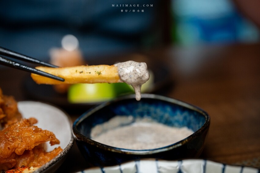 新北市永和區永和美食｜四貝串燒居酒屋～職人串燒料理美味程度滿點，越晚氣氛越棒，三五好友聚餐選這間準沒錯、永安市場