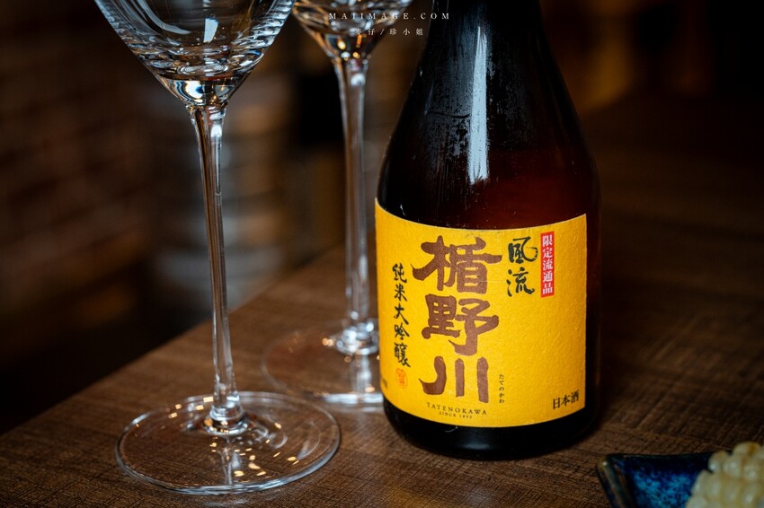 新北市永和區永和美食｜四貝串燒居酒屋～職人串燒料理美味程度滿點，越晚氣氛越棒，三五好友聚餐選這間準沒錯、永安市場