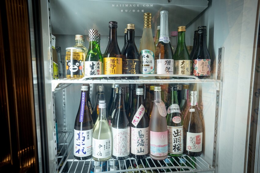 新北市永和區永和美食｜四貝串燒居酒屋～職人串燒料理美味程度滿點，越晚氣氛越棒，三五好友聚餐選這間準沒錯、永安市場