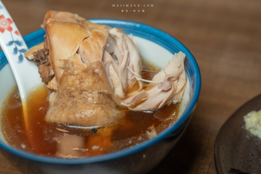 新北市永和區永和美食｜四貝串燒居酒屋～職人串燒料理美味程度滿點，越晚氣氛越棒，三五好友聚餐選這間準沒錯、永安市場