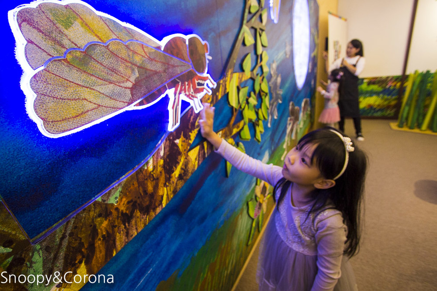 【台北展覽】艾瑞．卡爾好好五重奏｜好餓的毛毛蟲～2至6歲親子互動展，圖畫書立體化、遊戲畫，一定要動手玩的展覽