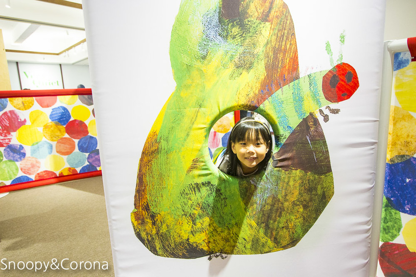 【台北展覽】艾瑞．卡爾好好五重奏｜好餓的毛毛蟲～2至6歲親子互動展，圖畫書立體化、遊戲畫，一定要動手玩的展覽