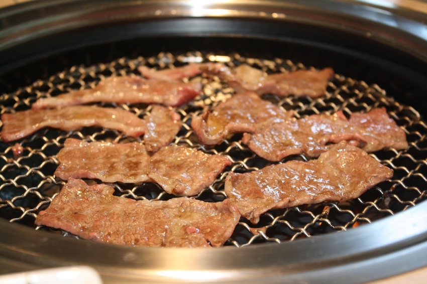【板橋美食】小秘苑燒肉餐酒-高品質單點燒肉推薦,每一道料理都水準之上還有多種酒類可選擇/新北耶誕城附近美食/板橋燒肉推薦/板橋餐酒館推薦