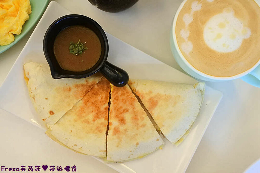 台南早午餐【好點Better Brunch】澎派系大份量全日供餐.沙拉加倍超貼心!推薦義大利麵/起司蛋薄餅│輕食飲料│安平美食 - Fresa芙芮莎♥莎旅憶食