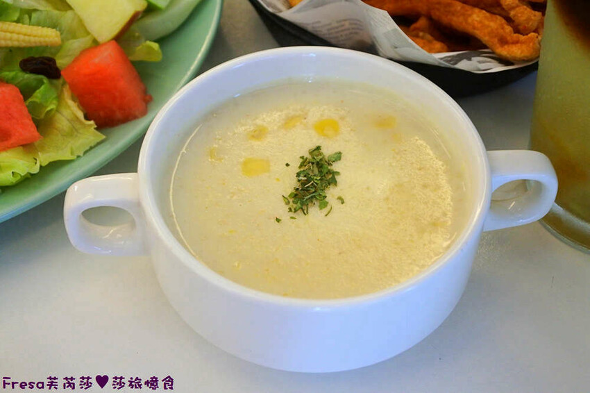 台南早午餐【好點Better Brunch】澎派系大份量全日供餐.沙拉加倍超貼心!推薦義大利麵/起司蛋薄餅│輕食飲料│安平美食 - Fresa芙芮莎♥莎旅憶食