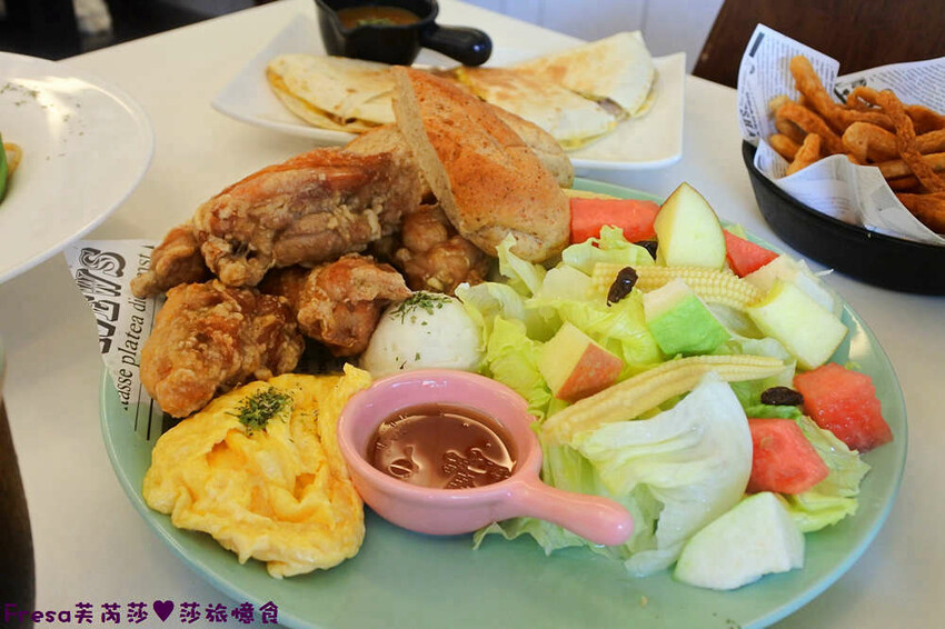 台南早午餐【好點Better Brunch】澎派系大份量全日供餐.沙拉加倍超貼心!推薦義大利麵/起司蛋薄餅│輕食飲料│安平美食 - Fresa芙芮莎♥莎旅憶食