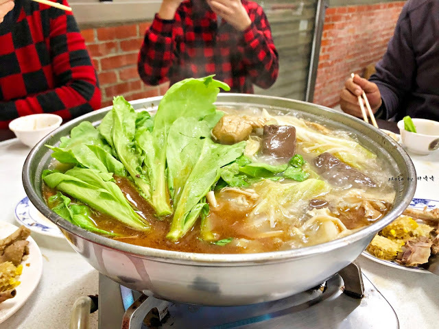 【南投 中寮】炮哥薑母鴨/羊肉爐🍲老饕才知道的隱密薑母鴨,在地人推薦,湯頭鮮甜,吃過就回不去了,宵夜場也沒問題,心中第一名的薑母鴨👍