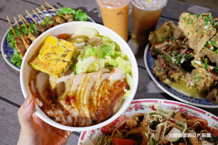 新竹美食推薦跨國越泰美食！泰式烤雞肉加泰奶只要七十元！新竹在地人必吃泰式炸無骨雞