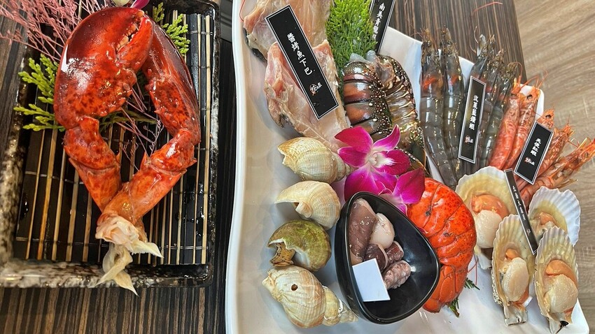 燒肉眾淡水老街店|燒肉眾周年慶,燒肉動漫節,還有鬼滅之刃抽獎活動喔,免費升級100元整隻龍蝦任你吃‼️