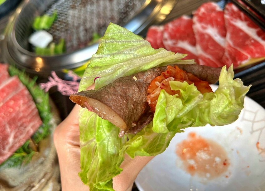 燒肉眾淡水老街店|燒肉眾周年慶,燒肉動漫節,還有鬼滅之刃抽獎活動喔,免費升級100元整隻龍蝦任你吃‼️