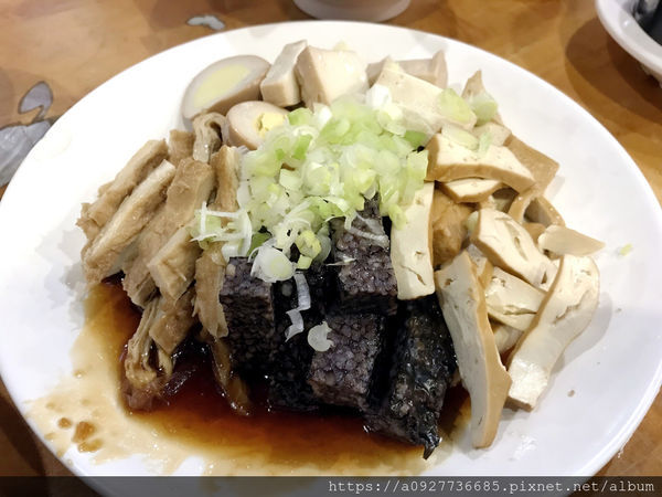台北市美食小吃/保安宮/國民美食/台灣味/哈密街/春福切仔麵/捷運淡水線