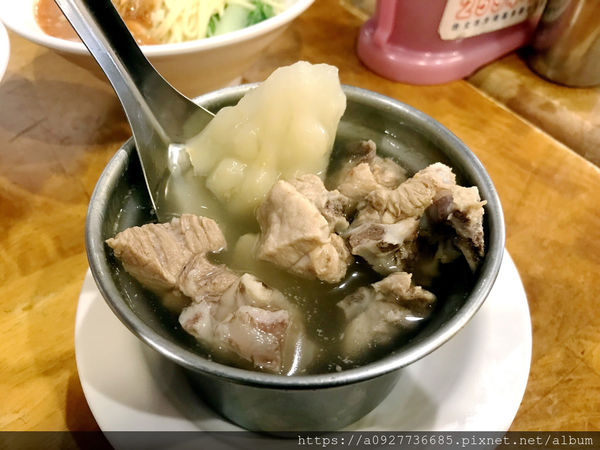 台北市美食小吃/保安宮/國民美食/台灣味/哈密街/春福切仔麵/捷運淡水線