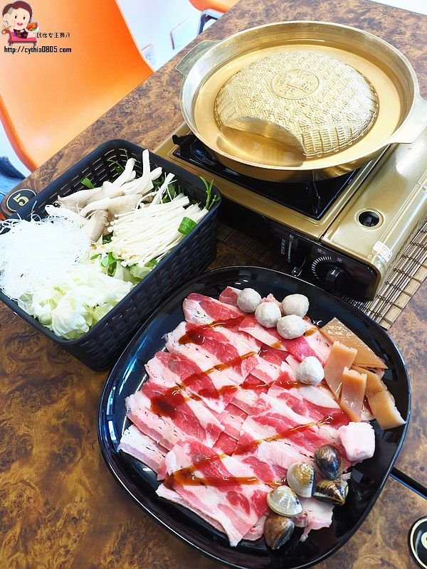 桃園中壢美食-泰美味銅盤燒烤-雙人銅盤烤肉只要299元,平價泰式美食就在小巷子裡 @民宿女王芽月-美食.旅遊.全台趴趴走