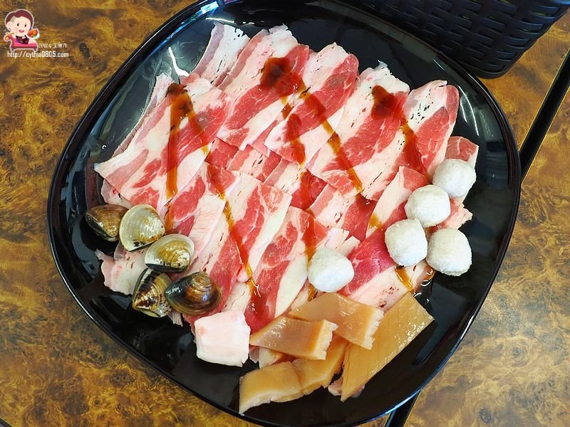 桃園中壢美食-泰美味銅盤燒烤-雙人銅盤烤肉只要299元,平價泰式美食就在小巷子裡 @民宿女王芽月-美食.旅遊.全台趴趴走