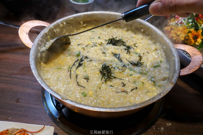 蘆洲美食》銅花精緻涮涮鍋 澳洲和牛頂級海鮮 極致奢華黃金稀飯 約會餐廳推薦 - 艾莉絲愛旅行
