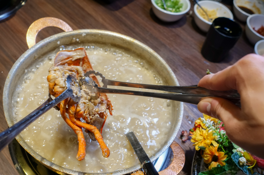 蘆洲美食》銅花精緻涮涮鍋 澳洲和牛頂級海鮮 極致奢華黃金稀飯 約會餐廳推薦 - 艾莉絲愛旅行