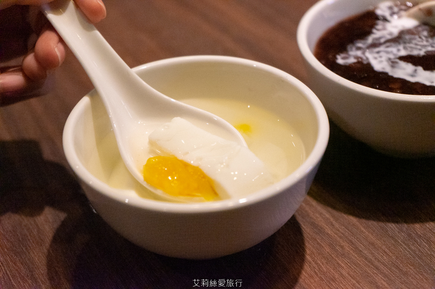 蘆洲美食》銅花精緻涮涮鍋 澳洲和牛頂級海鮮 極致奢華黃金稀飯 約會餐廳推薦 - 艾莉絲愛旅行