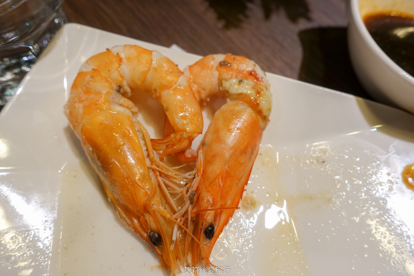 蘆洲美食》銅花精緻涮涮鍋 澳洲和牛頂級海鮮 極致奢華黃金稀飯 約會餐廳推薦 - 艾莉絲愛旅行