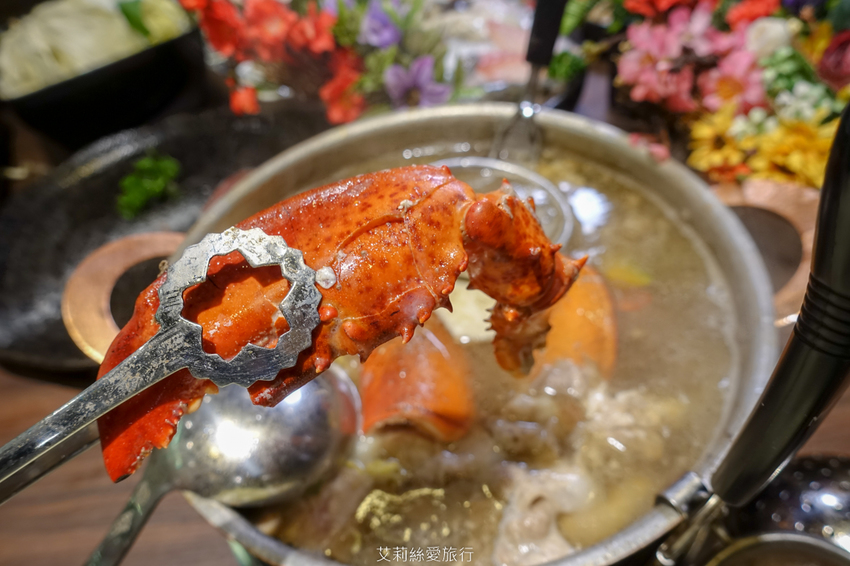 蘆洲美食》銅花精緻涮涮鍋 澳洲和牛頂級海鮮 極致奢華黃金稀飯 約會餐廳推薦 - 艾莉絲愛旅行