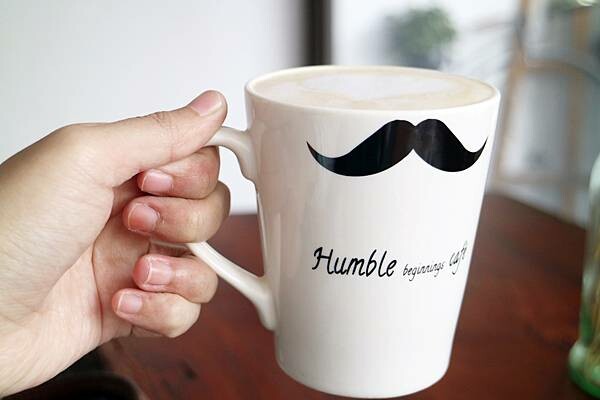 高雄市鼓山區凹子底餐廳推薦*【Humble Cafe 亨寶咖啡】用老屋、綠意點綴色彩,以豐富的食物搭配,是與姊妹聚餐的好選擇