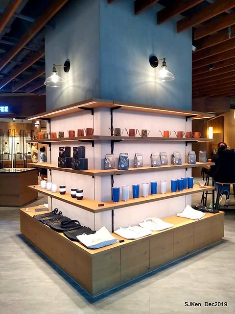 蔦屋書店TSUTAYA BOOKSTORE Citylink 南港店, Taipei, Taiwan, SJKen, Dec 21, 2019