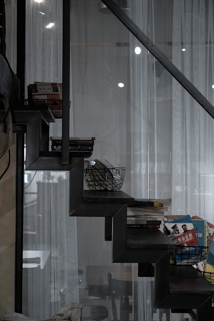 [春，屏東] 聞秋香而至，為伯虎停留 - 伯虎在二樓．恆春But Who