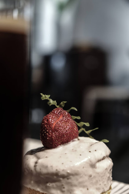 [春，屏東] 聞秋香而至，為伯虎停留 - 伯虎在二樓．恆春But Who