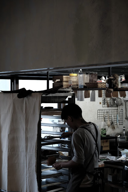 [春，屏東] 聞秋香而至，為伯虎停留 - 伯虎在二樓．恆春But Who