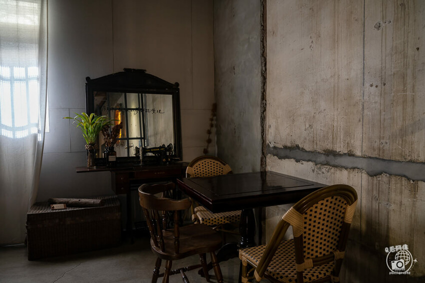 屏東縣恆春鎮伯虎在二樓 |恆春老街必訪計時咖啡館，絕美老宅玻璃屋，直接美到心坎裡～