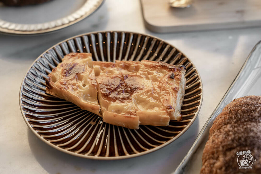 屏東縣恆春鎮伯虎在二樓 |恆春老街必訪計時咖啡館，絕美老宅玻璃屋，直接美到心坎裡～