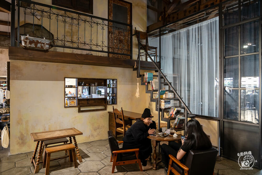 屏東縣恆春鎮伯虎在二樓 |恆春老街必訪計時咖啡館，絕美老宅玻璃屋，直接美到心坎裡～