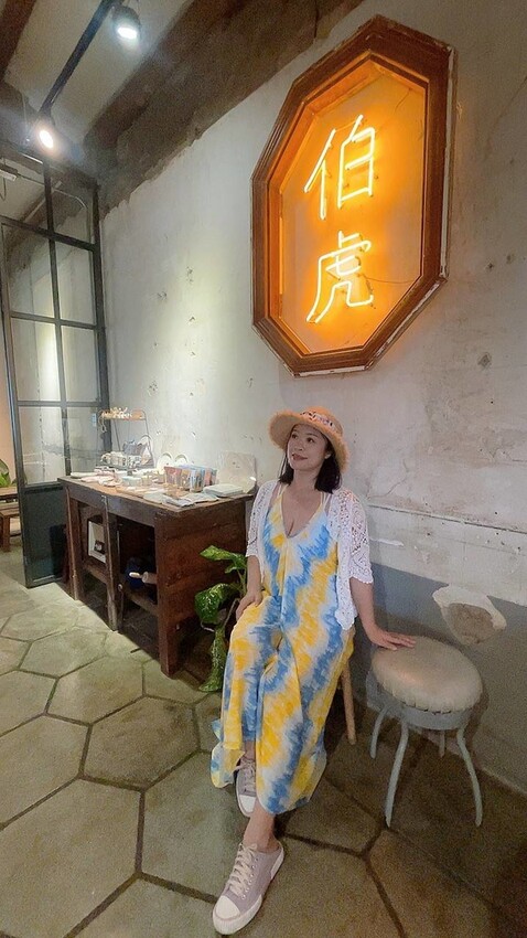 15783.jpg - 【屏東.恆春】伯虎在二樓咖啡廳。老宅玻璃屋甜點+泰奶咖啡+寵物友善需提籠