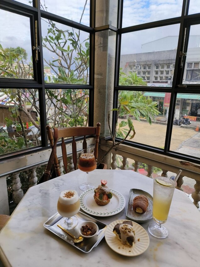 15791.jpg - 【屏東.恆春】伯虎在二樓咖啡廳。老宅玻璃屋甜點+泰奶咖啡+寵物友善需提籠