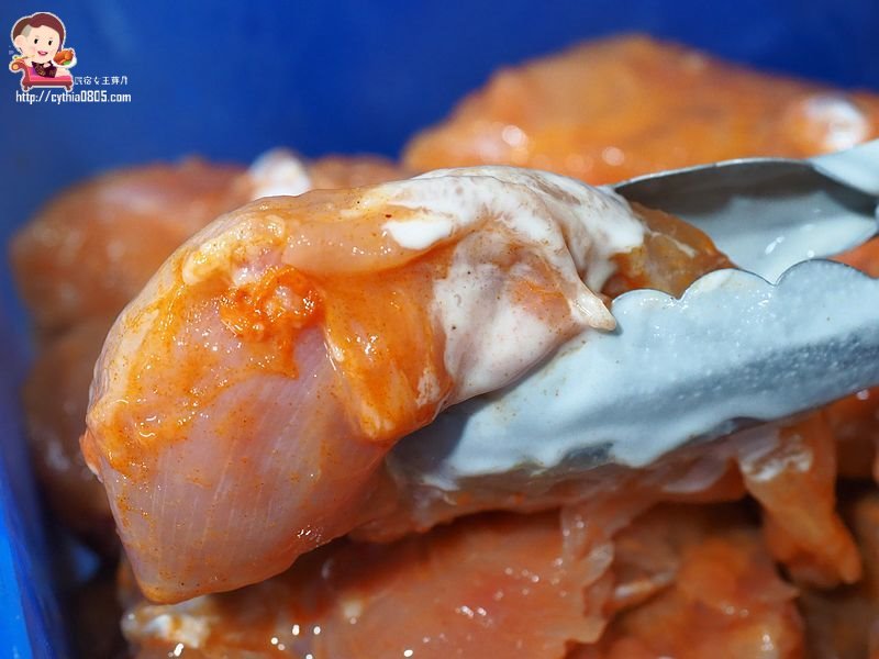 桃園中壢美食-精靈雞排新生店-比臉大雞排超平價，多汁鮮甜的雞翅絕對要大推  (邀約) @民宿女王芽月-美食.旅遊.全台趴趴走